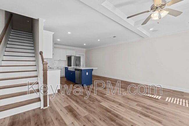 Building Photo - 331 Sumac Trail