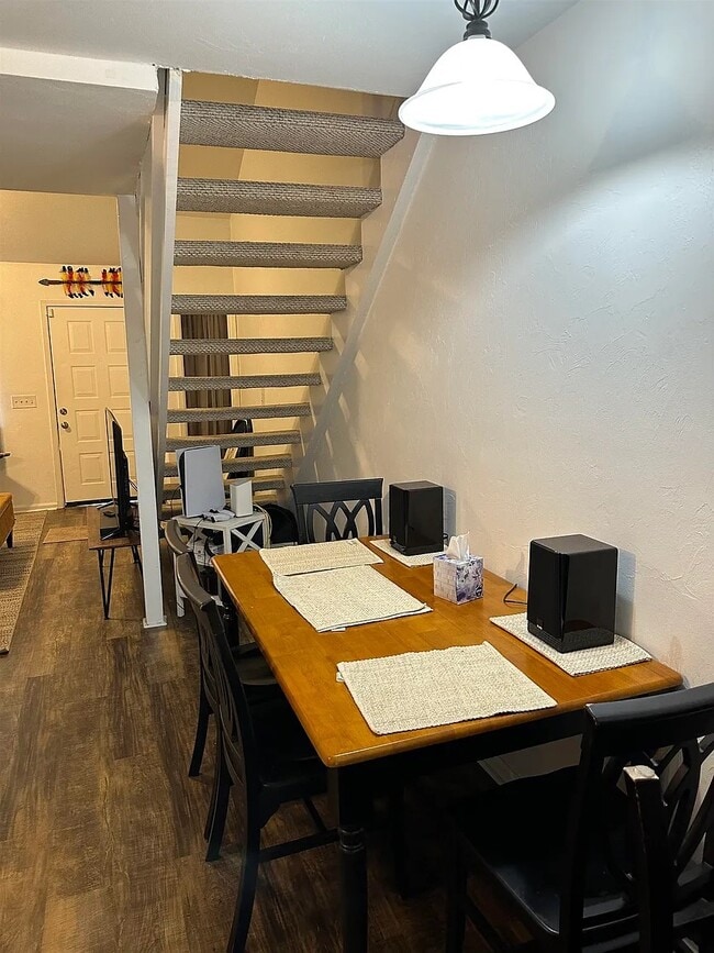 Building Photo - 424 Indian Village Trail