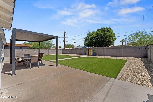 Building Photo - 7531 E Belleview St