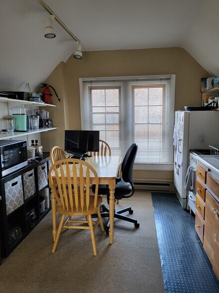 2nd Floor Dining - 336 S Washington St