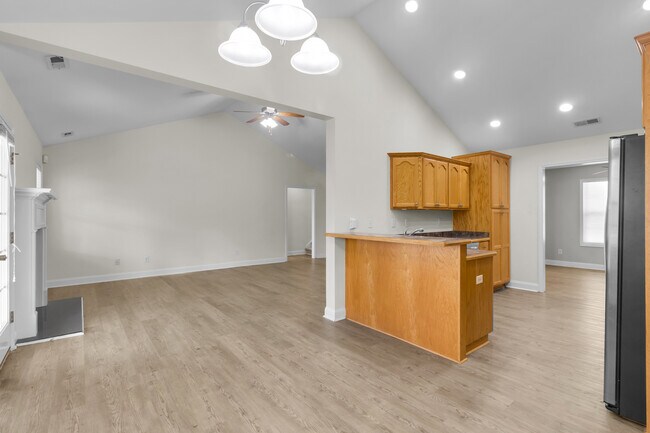 Building Photo - 110 Delanie Way