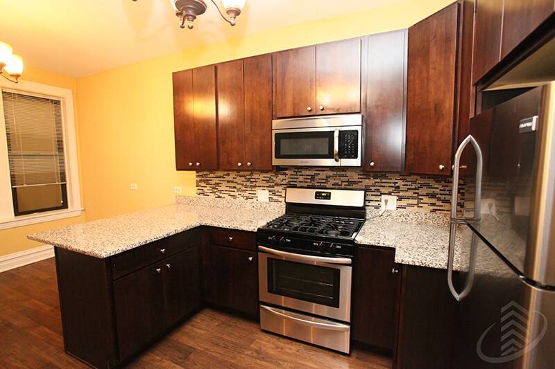 Building Photo - 1324 N Bosworth Ave