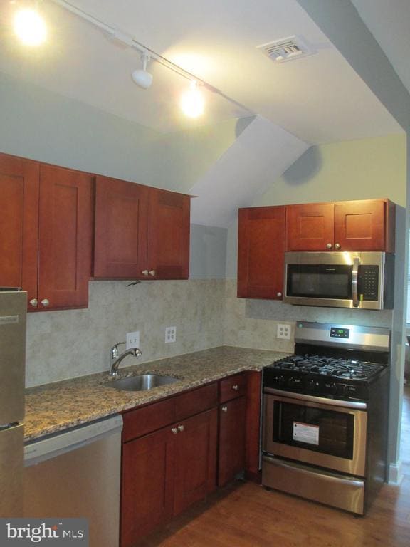 Building Photo - 2051 Cherry St