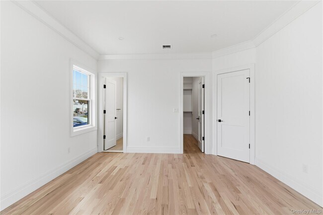 Building Photo - 6 Cammerer Ave