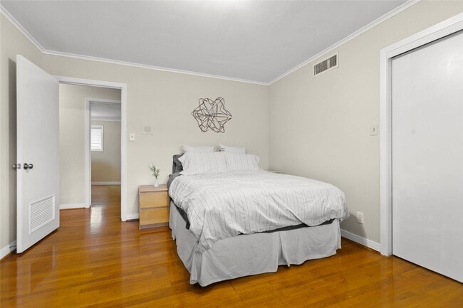 Building Photo - 3641 Deal St