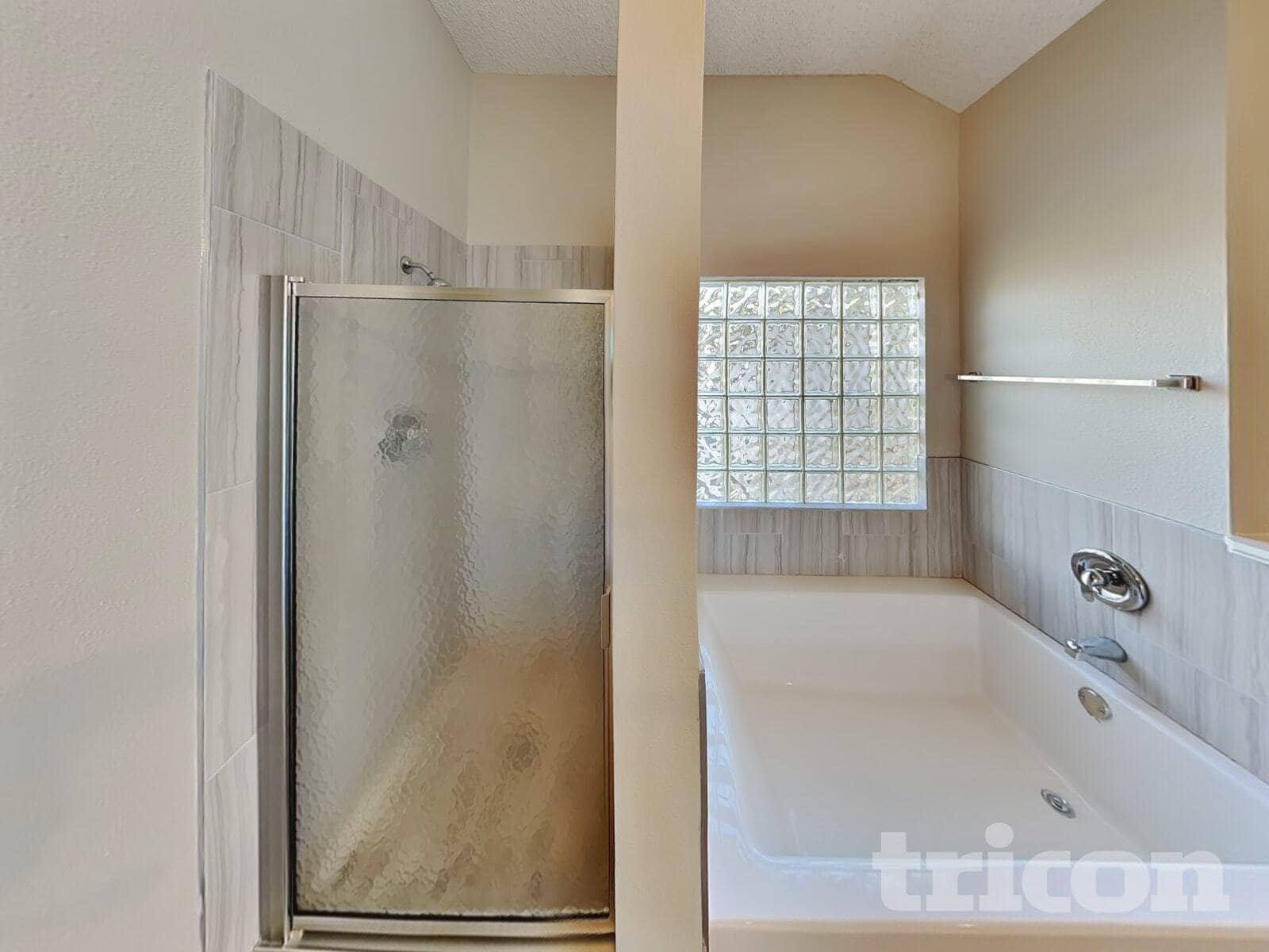 Building Photo - 317 Meandering Way Ct