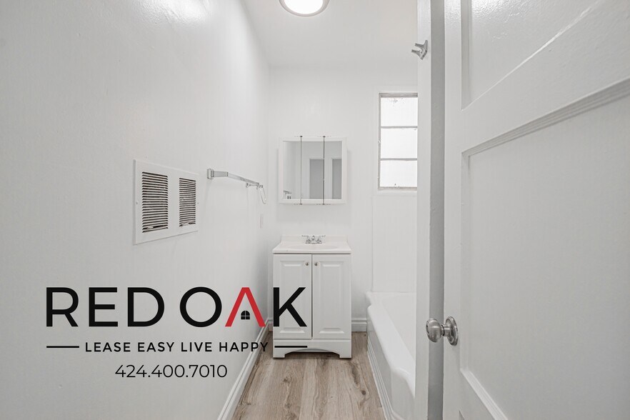 Building Photo - 1024 Menlo Ave