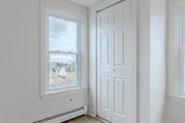 Building Photo - 34 Perkins St