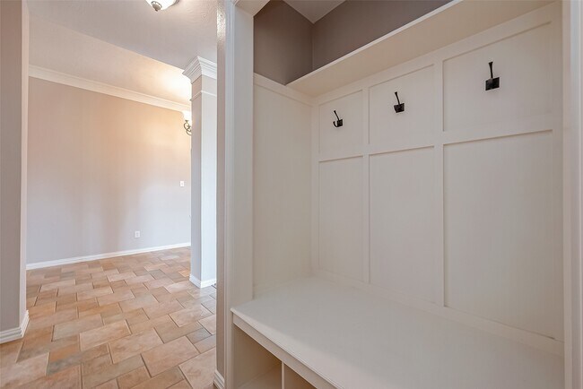Building Photo - 7214 Glenwick Ct