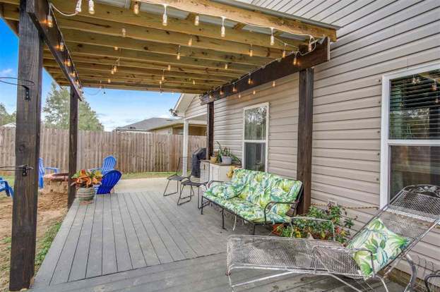 Building Photo - 5544 Peach Dr
