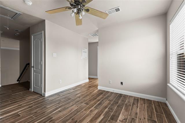 Building Photo - 5517 Greenview Ct