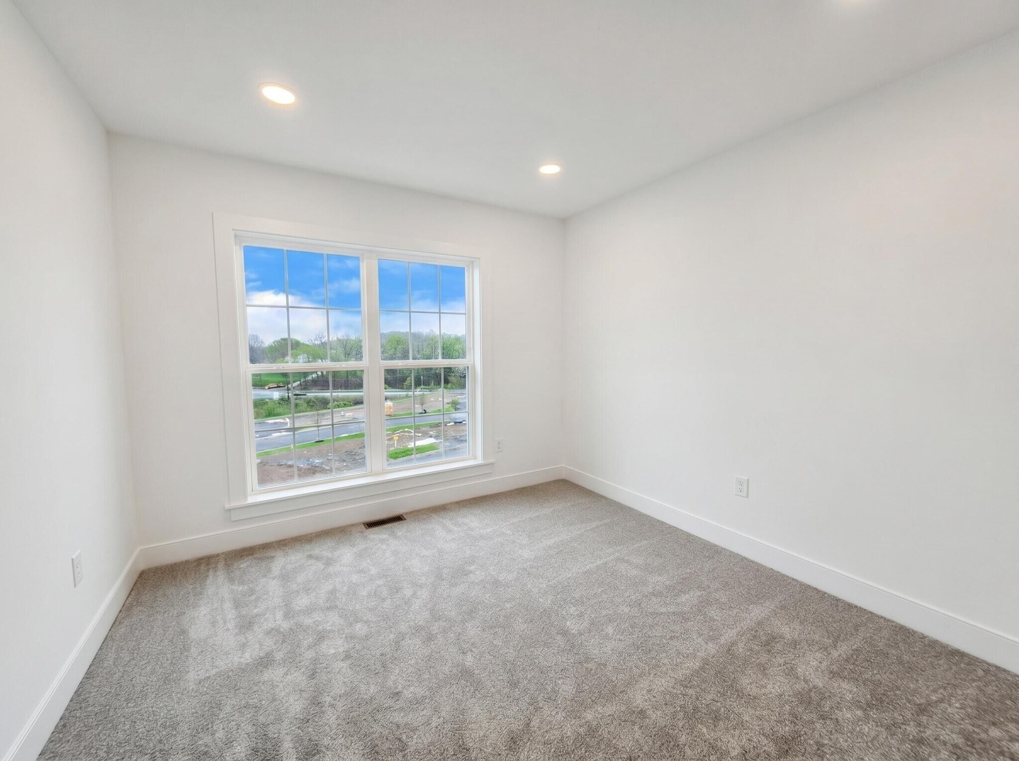 Building Photo - 317 Palisade Way