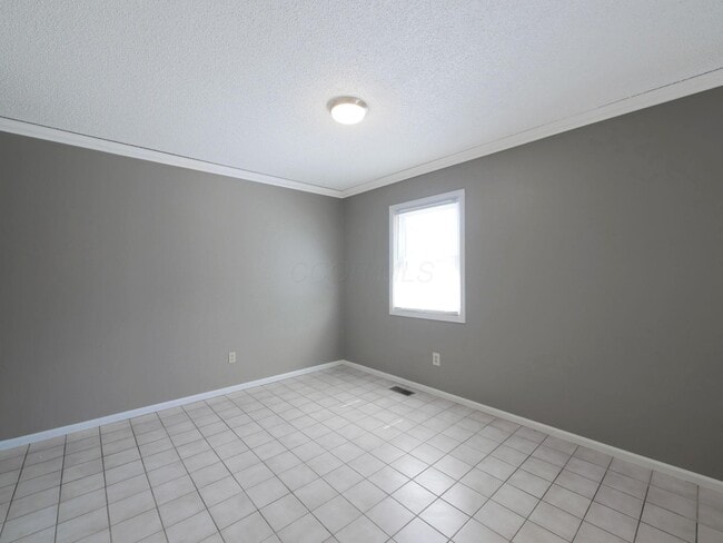 Building Photo - 175 Kraft Dr