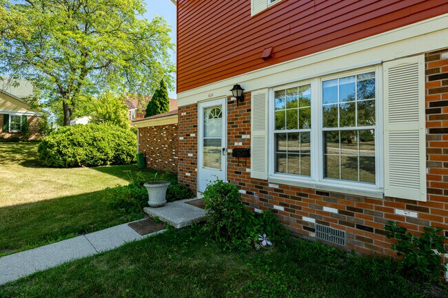 Building Photo - 1634 Wingate Blvd
