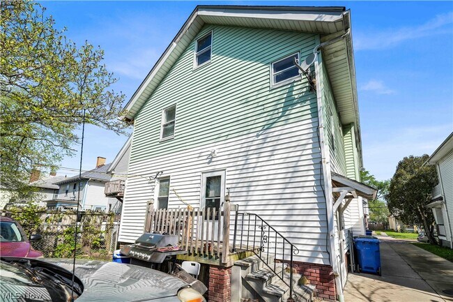 Building Photo - 4119 Spokane Ave