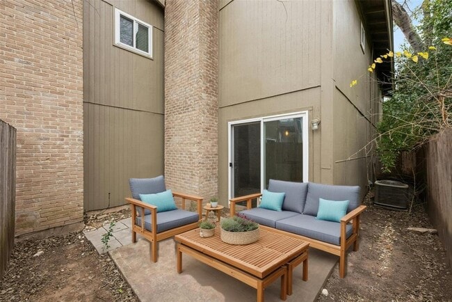 Building Photo - 3500 Alpine Cir