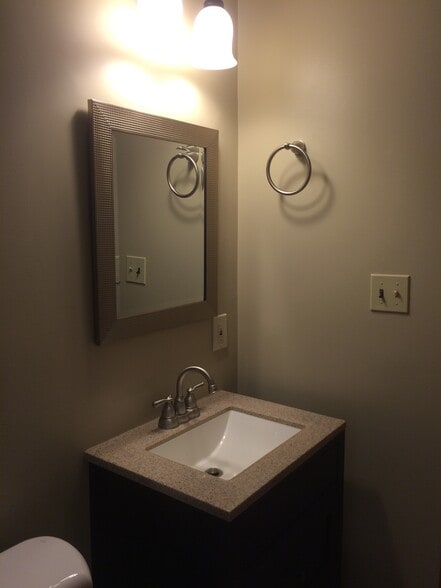bathroom - 1612 E 88th St