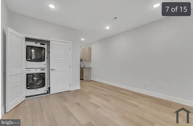 Building Photo - 3260 N 13th St