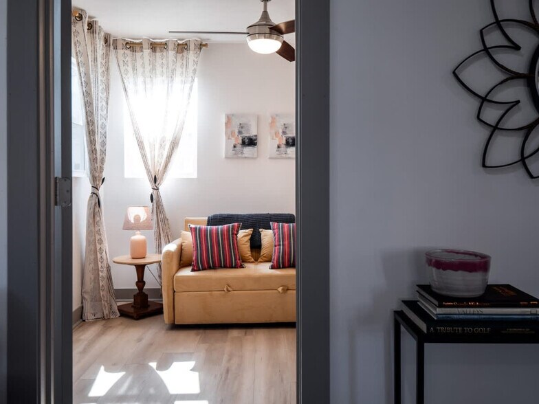 Building Photo - 432 N Firestone Blvd