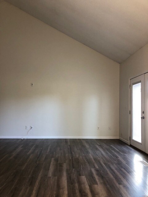 Building Photo - 2174 Juneau Dr