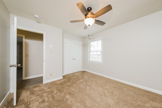 Building Photo - 4316 Cornell Ave