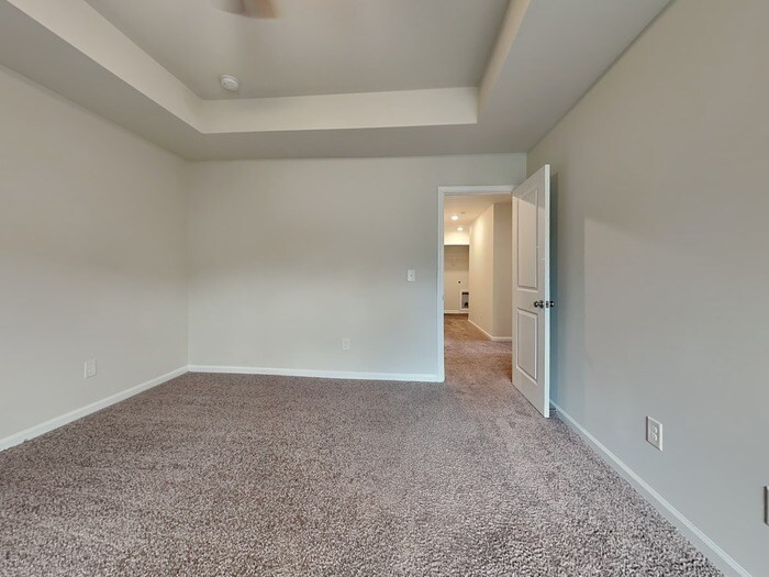 Building Photo - 331 Crooked Pne Ct