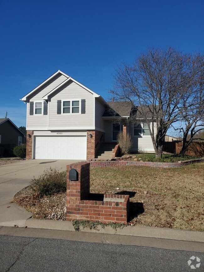 Building Photo - Outstanding Single Family Home in Bel aire