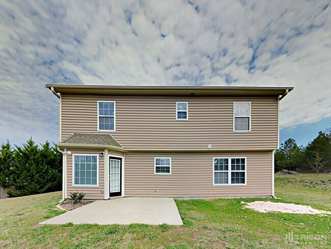 Building Photo - 404 Deer Run Ln