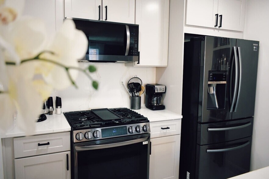 Building Photo - 5558 River Heights Crossing SE