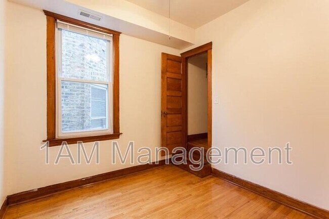 Building Photo - 3228 N Lawndale Ave