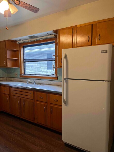 Building Photo - 404 N 7th St