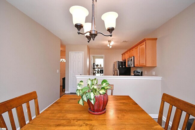 Building Photo - 4 Riverbed Dr