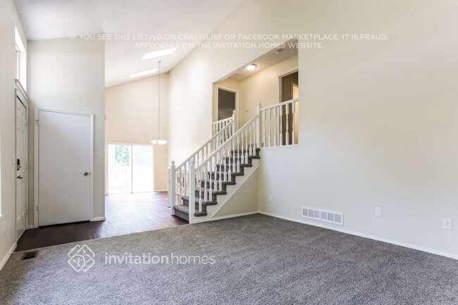 Building Photo - 4443 Biscay St