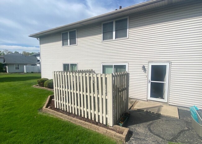Primary Photo - 2340 Carnation Dr