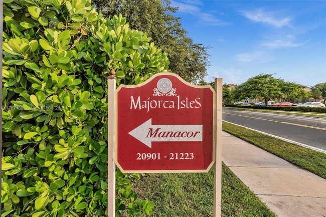 Building Photo - 21205 NW 14th Pl