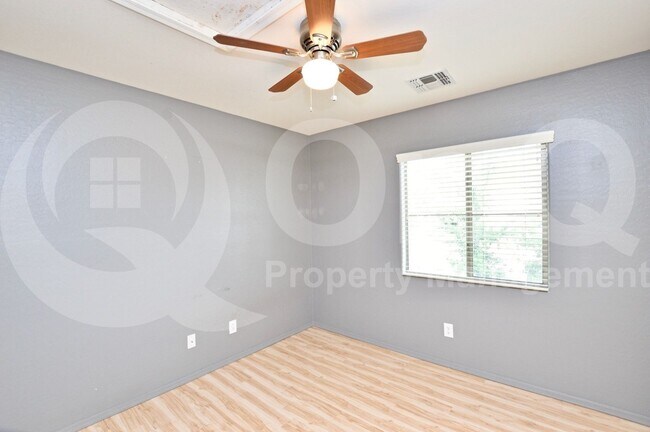 Building Photo - 4724 E Redfield Rd