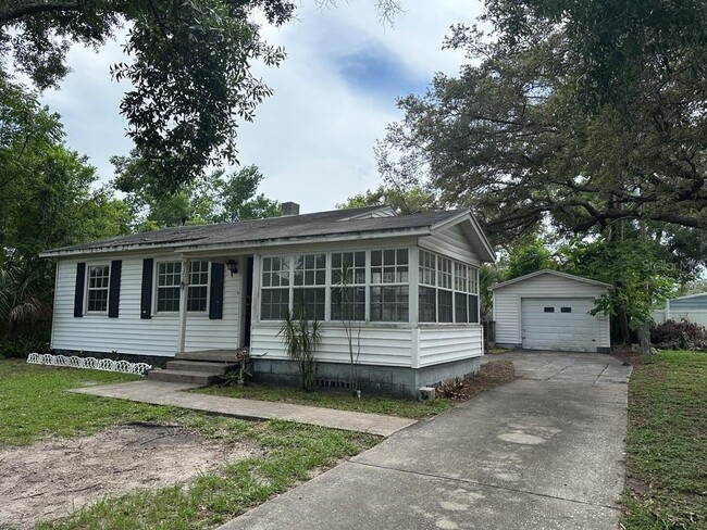 Building Photo - 8108 N Otis Ave