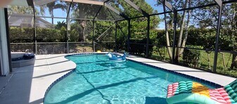 Building Photo - 1132 SE Oriental Ave