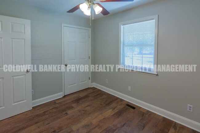 Building Photo - 150 Scenic Dr