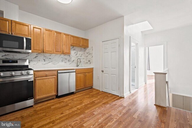 Building Photo - 3146 Remington Ave
