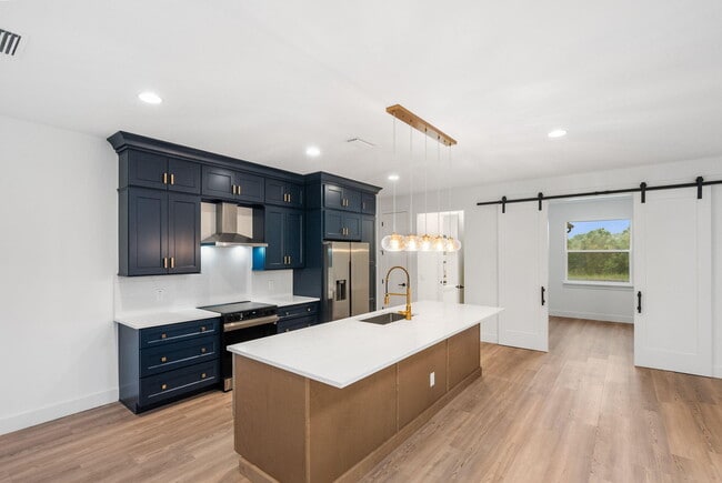 Building Photo - 3113 Nighthawk Ave