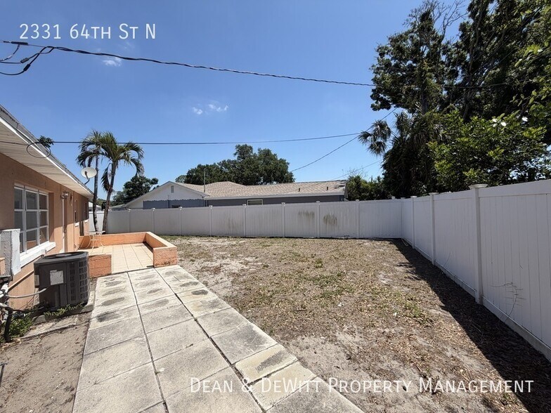 Building Photo - 2 Bed/1 Bath