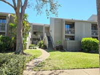 Building Photo - Beach Style Condo ~ 2 bed/ 2 bath near Cas...