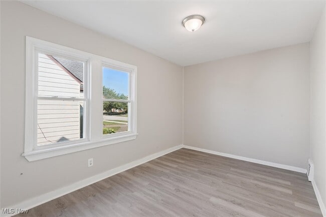 Building Photo - 1707 Wexford Ave