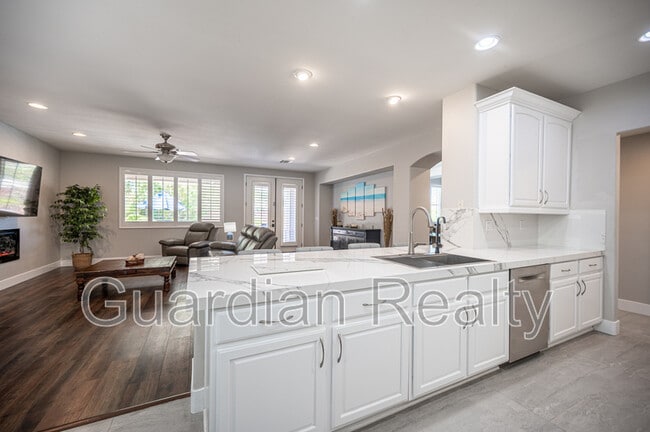 Building Photo - 11112 Pine Greens Ct