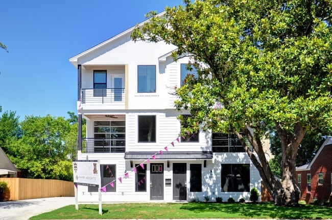 Building Photo - 2628 Forest Park Blvd
