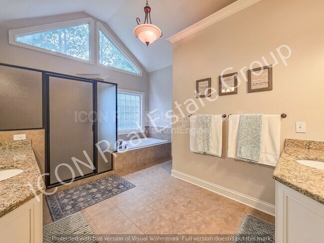 Building Photo - 104 Rock Creek Ln