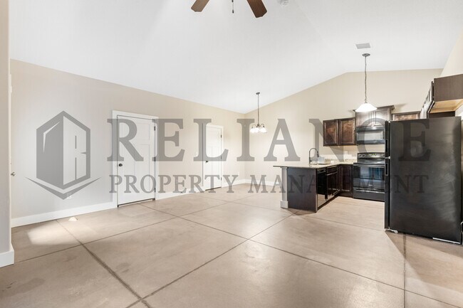 Building Photo - 3411 E Aster St