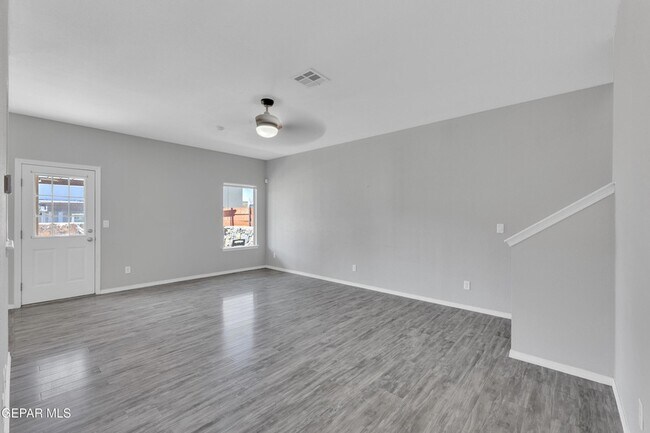 Building Photo - 14378 N Cave Dr