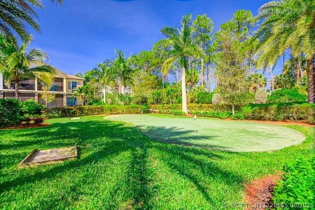 Building Photo - 151 Sword Fern Pl